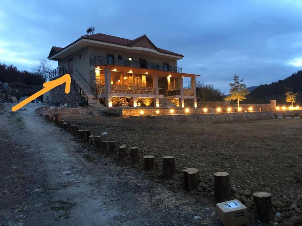 Vila Shen Maria Hotel Voskopoje Exterior photo